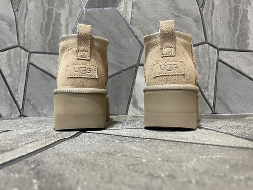 春季特惠💰350 UGG mini 三层底 5cm厚 经典的ultra mini鞋型 商品图4