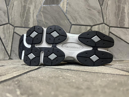 春季特惠💰360 新百伦New Balance NB9060 联名款 复古休闲运动慢跑鞋 商品图3