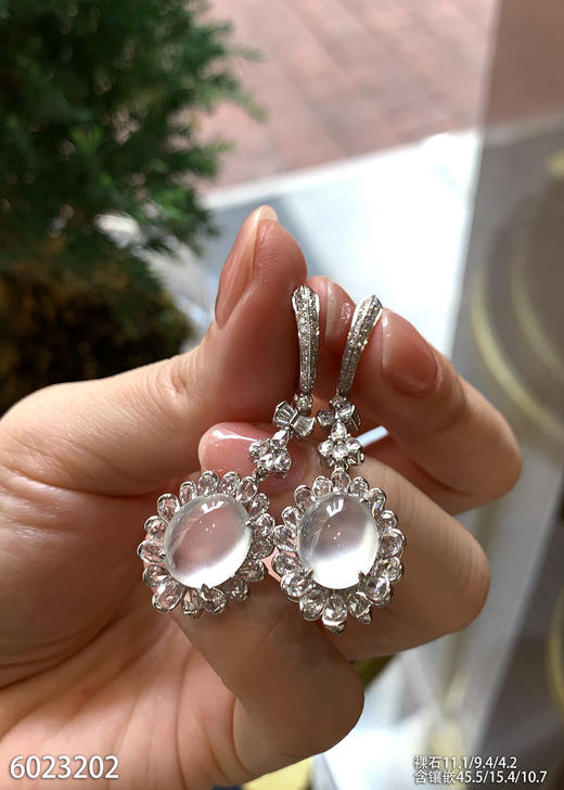 6023202，蛋面耳坠。具体价格微信咨询 商品图1