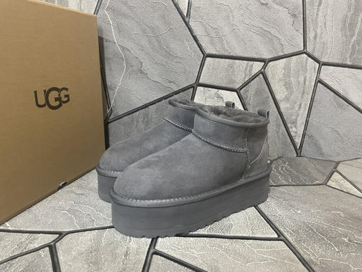 春季特惠💰350 UGG mini 三层底 5cm厚 经典的ultra mini鞋型 商品图8