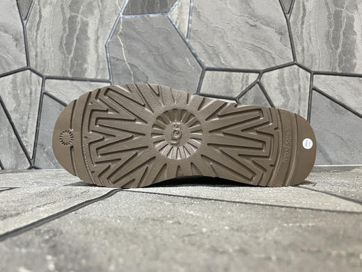 春季特惠💰350 UGG mini 三层底 5cm厚 经典的ultra mini鞋型 商品图3