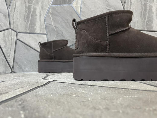 春季特惠💰350 UGG mini 三层底 5cm厚 经典的ultra mini鞋型 商品图6
