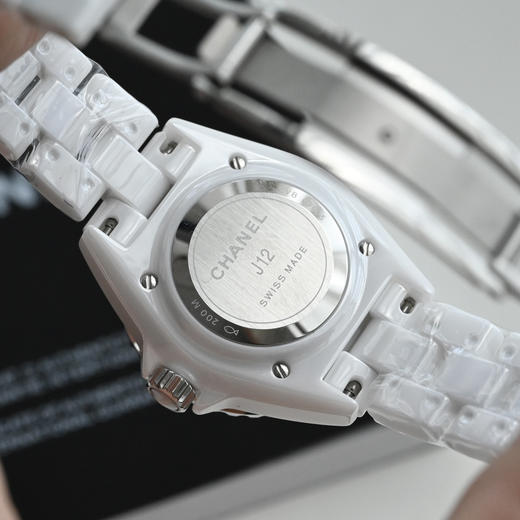 香奶奶 J12陶瓷33MM女腕表 商品图7