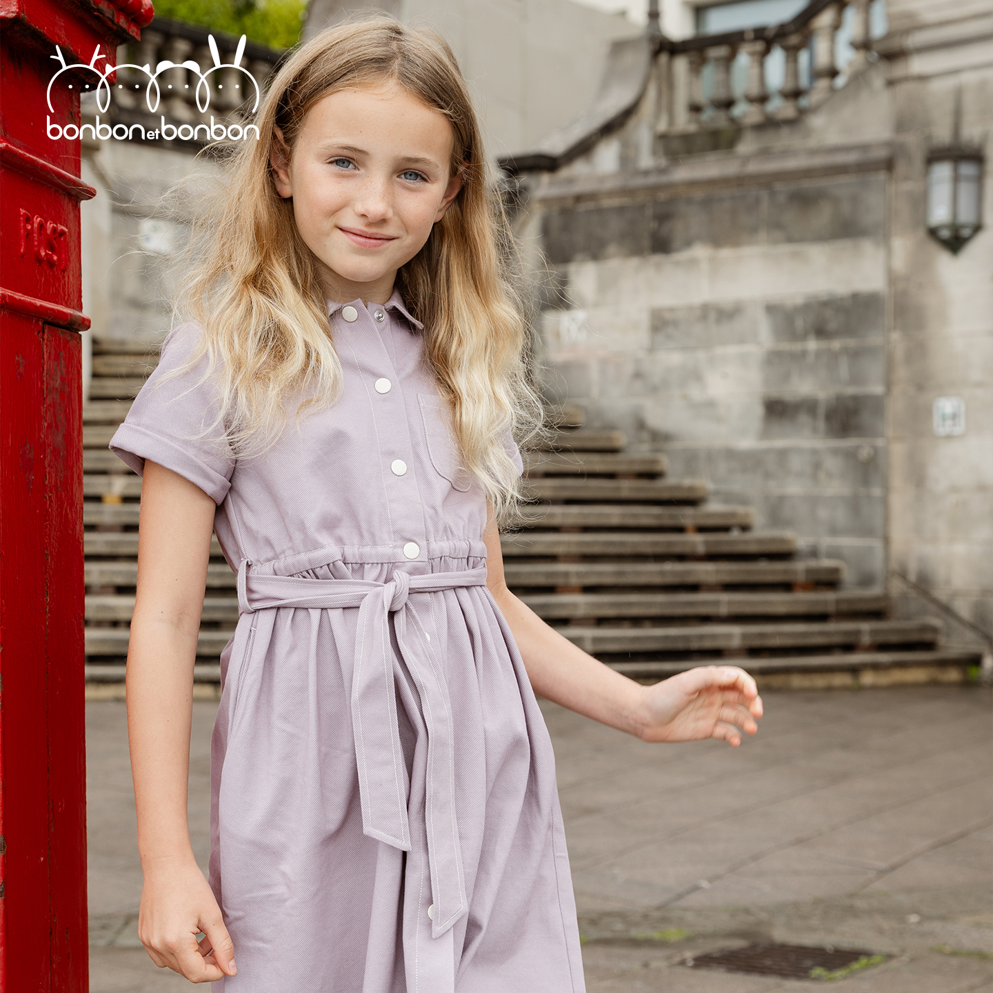 紫灰翻领系带短袖连衣裙