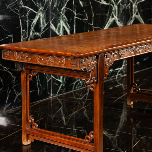 清中期 黄花梨夹头榫夔龙纹画案 商品图2