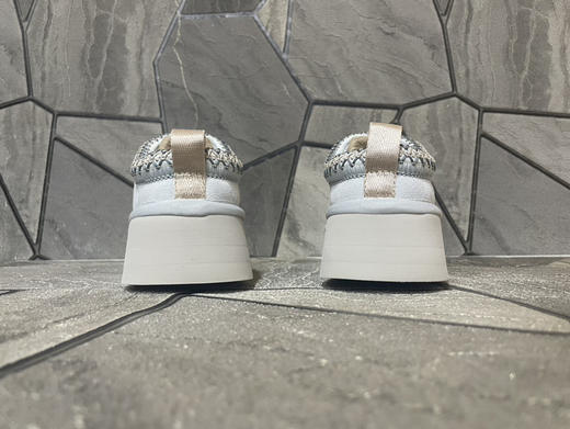 春季特惠💰350 UGG Tazz 厚底民族风 舒适休闲包头拖鞋 女款 商品图4