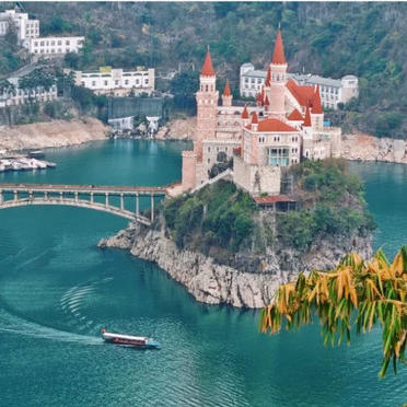 9天【黔行漫记】万峰湖 | 峰林布依 | 马岭河峡谷 | 黄果树瀑布 | 荔波小七孔 | 岜沙苗寨 | 肇兴侗寨 | 堂安梯田 | 镇远古城 | 西江千户苗寨 商品图1