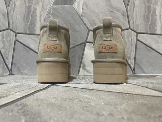 春季特惠💰350 UGG mini 三层底 5cm厚 经典的ultra mini鞋型 商品图4