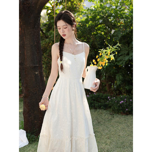 鹿向南「青柠气泡」杏色吊带连衣裙时尚套装女春法式针织衫两件套 商品图2