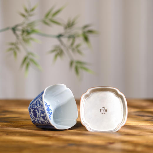 【忘言】 青花点工缠枝四方建水 曰何文人器 商品图5