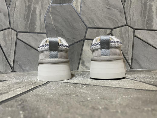 春季特惠💰350 UGG Tazz 厚底民族风 舒适休闲包头拖鞋 女款 商品图4