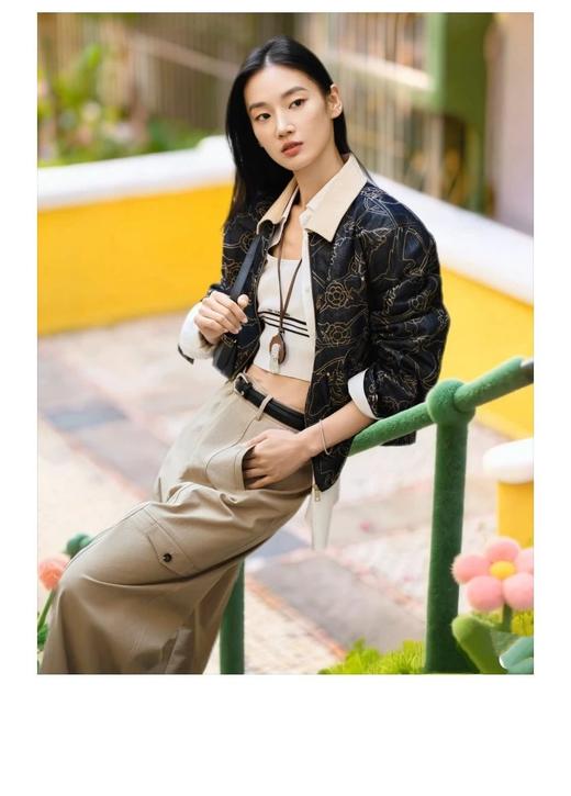 一店k （贵子1700➕ 同步在售）26ss早春新款！女生帅起来就没男人什么事儿啦！版型超哇塞！巨显腿长！宽松挺括女款工装阔腿裤 商品图0