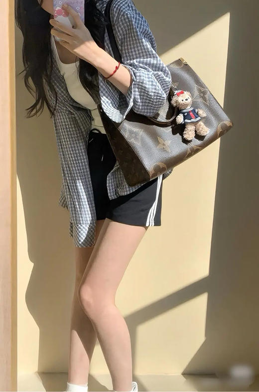 LV on the go 老花 中号 单肩包 商品图2