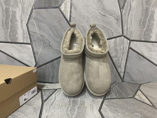 春季特惠💰350 UGG mini 三层底 5cm厚 经典的ultra mini鞋型 商品图7