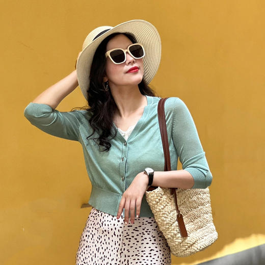 “单拍不发 加购2件到手74.9元 ”樱西玛ENXIMANE 基础V领针织衫 春季焕然一新 时尚百搭 柔软舒适 12色可选 商品图9