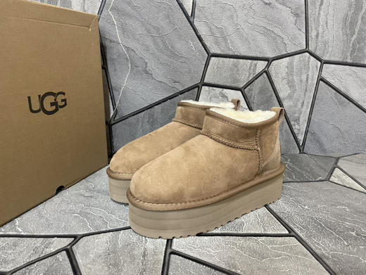 春季特惠💰350 UGG mini 三层底 5cm厚 经典的ultra mini鞋型 商品图8