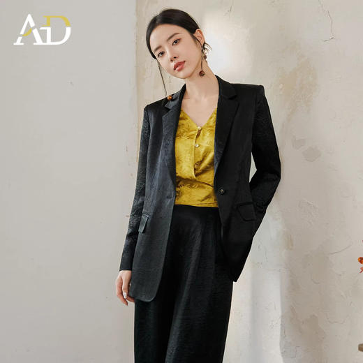 AD高端品牌新中式西装外套女春季2026年新款高级感超火穿搭一整套 商品图3