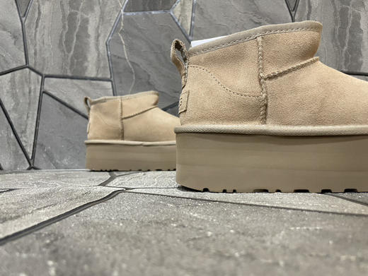 春季特惠💰350 UGG mini 三层底 5cm厚 经典的ultra mini鞋型 商品图6