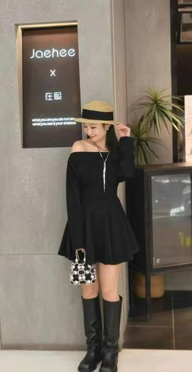 在熙Jaehee女装斜肩收腰连衣裙6618