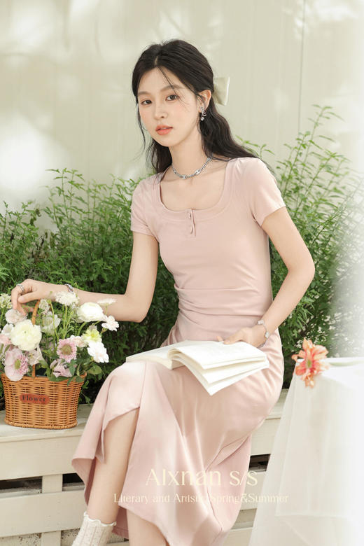 鹿向南「草莓生巧」粉色短袖连衣裙2026新款女夏季法式气质长裙子 商品图5