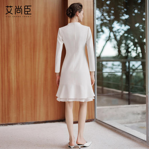 艾尚臣轻奢优雅风白色连衣裙女V领荷叶边气质裙高级感知性连身裙 商品图4