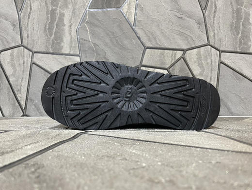 春季特惠💰350 UGG mini 三层底 5cm厚 经典的ultra mini鞋型 商品图3