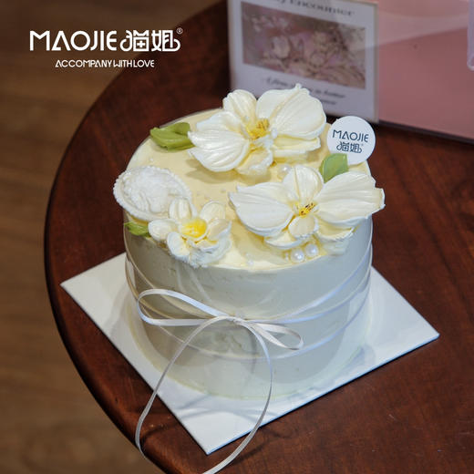 【惊艳了时光·温柔了岁月】琉光花礼·甜序—花盒蛋糕 s-c1（花材根据市场情况随机，默认芒果夹心） 商品图2