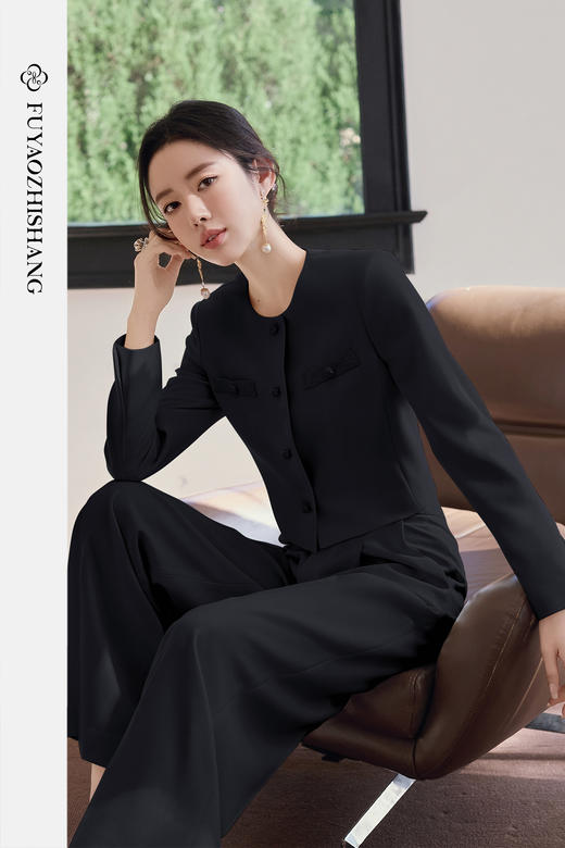 FUYAO扶摇直上 【高定立裁】黑色西装套装女春季圆领短外套两件套 商品图5