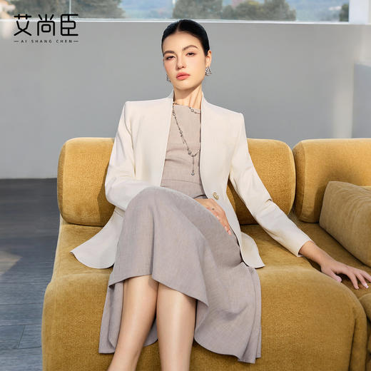 艾尚臣连衣裙两件套女2026春季新款米白色高级感职业气质西装套装 商品图1