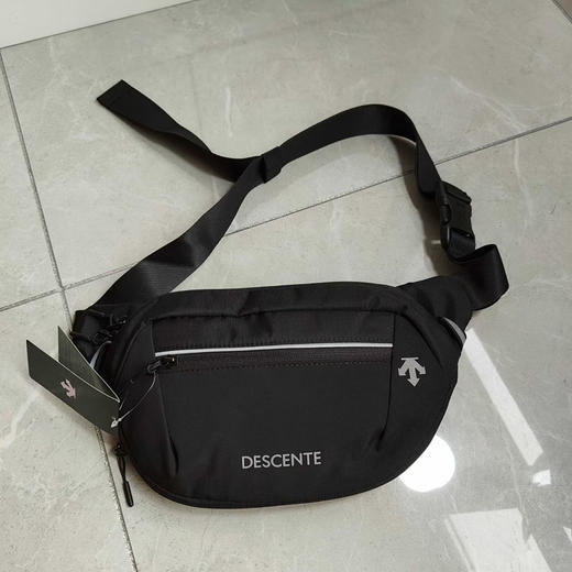 韩单迪桑特运动休闲腰包 腰包，可胸包 颜色 :黑色  
尺寸34*16*7 商品图1