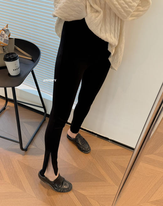 Toteme裤腿开叉打底裤小黑裤 商品图9
