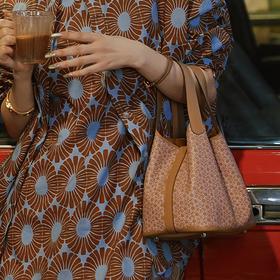 头层牛皮彩绘小花菜篮配锁手拎手提包 BL5833