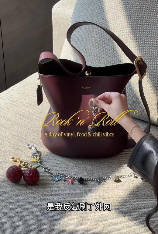 原价4500，现在只要￥1899直邮到手！Coach Bleecker 28 发财桶 水桶包 梅洛红 商品图3