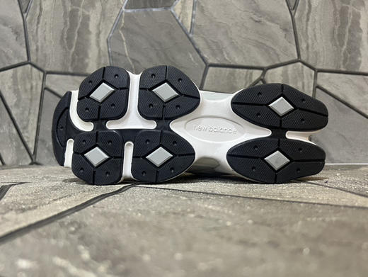 春季特惠💰360 新百伦New Balance NB9060 联名款 复古休闲运动慢跑鞋 商品图3