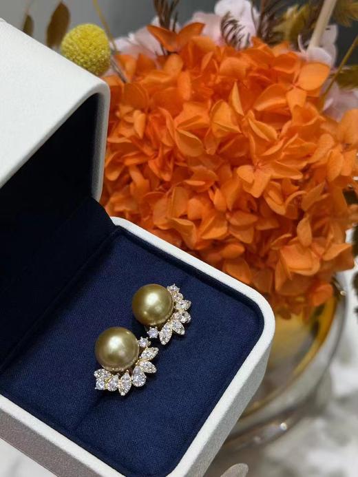 ⁶雀翎款【金珠】11-12mm海水银镶耳钉 ，施家水钻，颜色饱满油量 珠光闪亮，近无暇，出证书，24小时鉴赏期【香港】SS06-QTT-XGZZ 商品图1