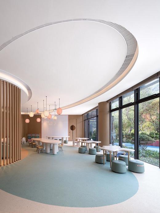 🍃 周末不加价丨仙居悦柳酒店 × 318大促 · 2间夜（可拆分） · 双人晚餐+爱丽丝仙境乐园房套餐 商品图0