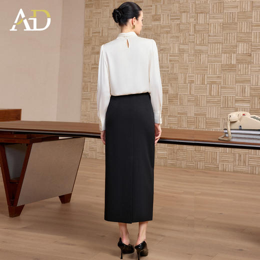 AD高端精致缎面白衬衫女2026新款高级感职业装正式场合两件套裙子 商品图4