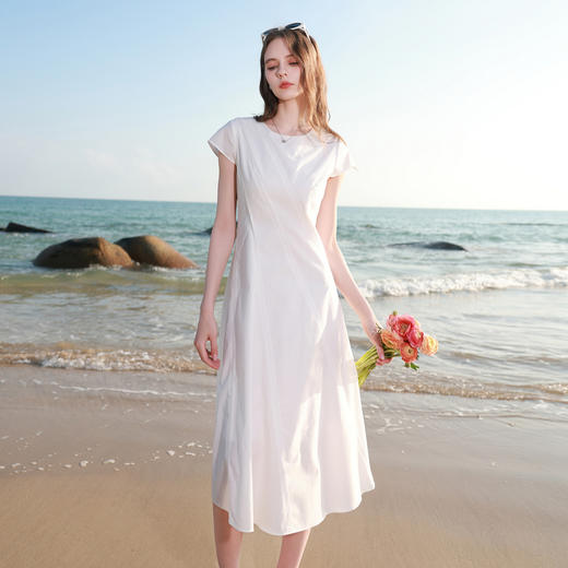 【理想裙】三彩2026春季新款圆领短袖A字裙连衣裙小白裙简约长裙M 商品图3