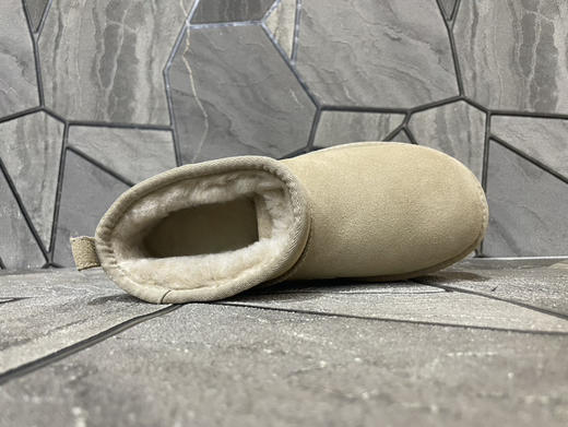 春季特惠💰350 UGG mini 三层底 5cm厚 经典的ultra mini鞋型 商品图2