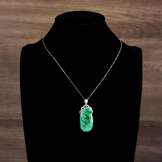【天然正品】A货翡翠AU750白金镶钻镶天然细腻糯种飘绿花如意（万事如意）翡翠吊坠项链100226NJM12 商品图8