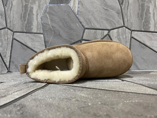 春季特惠💰350 UGG mini 三层底 5cm厚 经典的ultra mini鞋型 商品图2