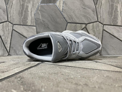 春季特惠💰360 新百伦New Balance NB9060 联名款 复古休闲运动慢跑鞋 商品图2