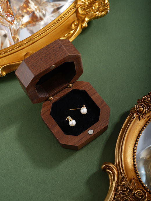 子佩集【雪顶奇缘】银S925珍珠惜王妃耳钉【SGE0350011】镀金帽子2602 商品图3