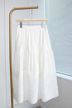 向云端|甜美刺绣蛋糕裙