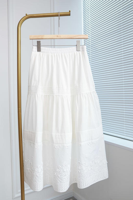 向云端|甜美刺绣蛋糕裙 商品图0