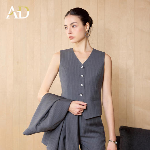 AD新闻女王同款西装马甲春2026新款轻奢高级感大女主职场穿搭马夹 商品图0