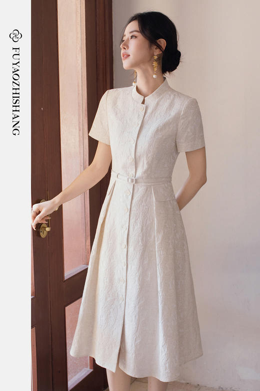 FUYAO扶摇直上 新中式连衣裙女优雅立领提花A字裙气质短袖通勤裙 商品图5