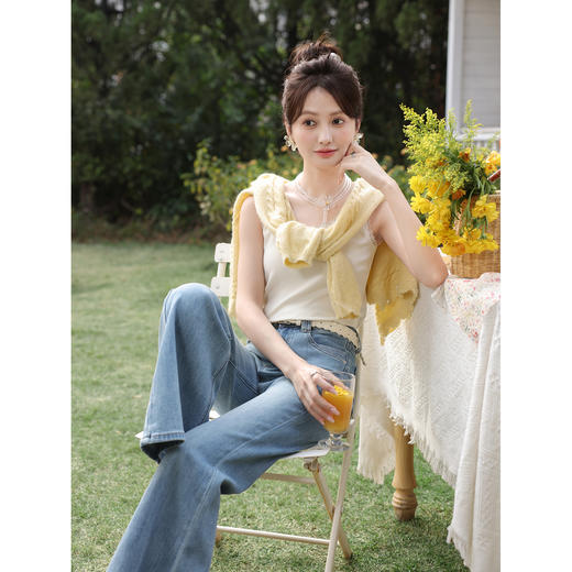 鹿向南「复古风姿」版型超好看的微喇牛仔裤女春季高腰浅蓝色长裤 商品图4