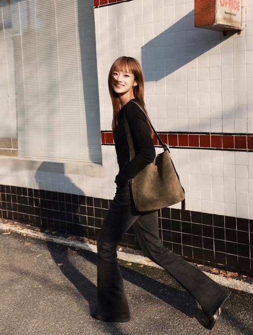 原价4500，现在只要￥1899直邮到手！Coach Bleecker 28 发财桶 水桶包 复古麂皮绿 商品图3