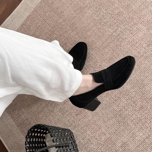 【预售5天】5cm羊皮粗跟乐福鞋，2026新款真皮大码高跟深口单鞋英伦风小皮鞋82880 商品图2